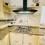 公寓 Dimora Concept - Casa Leon - Bike 菲纳莱利古雷